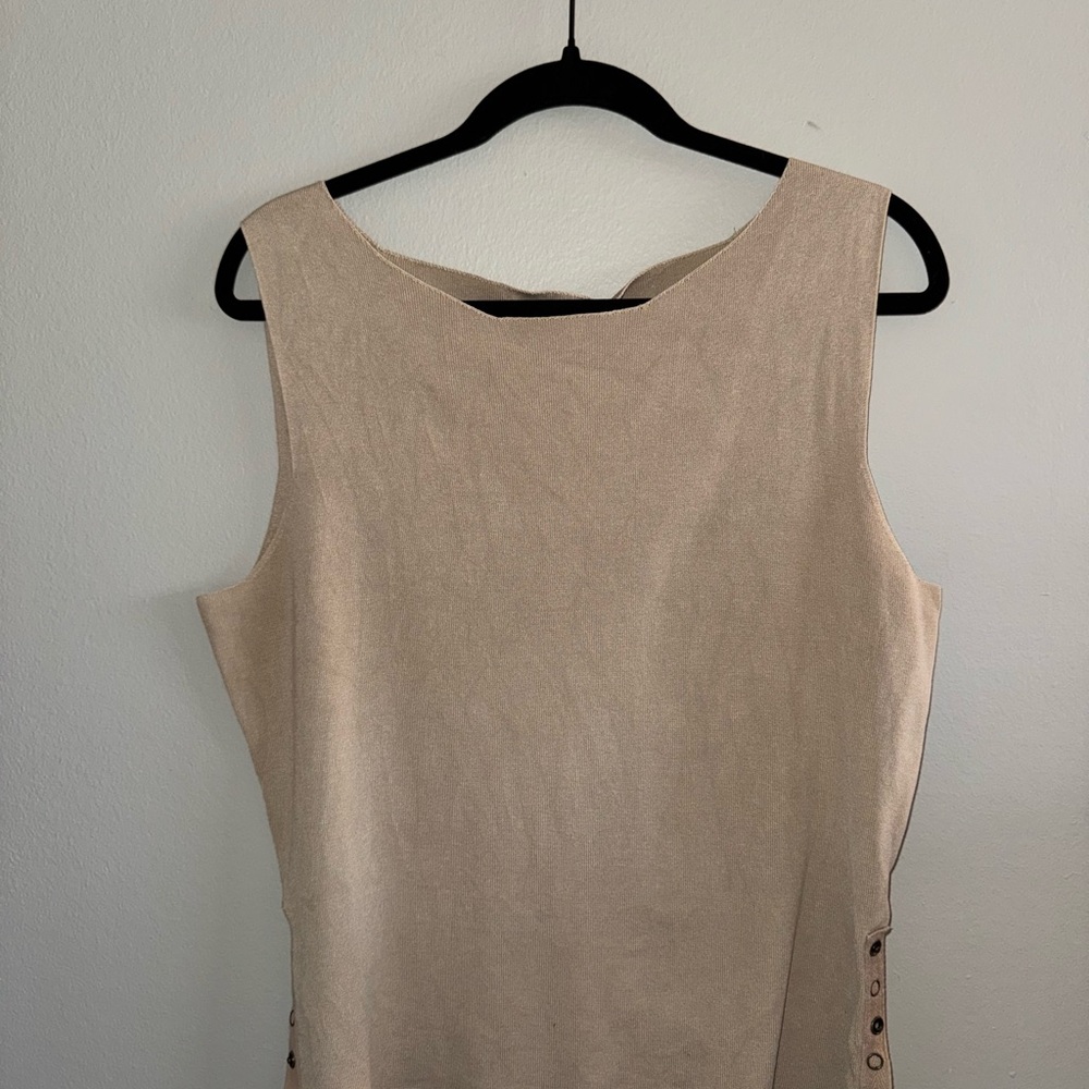 Beige Sleeveless Women's Tank w/ Button Embellishment | (Size XL)